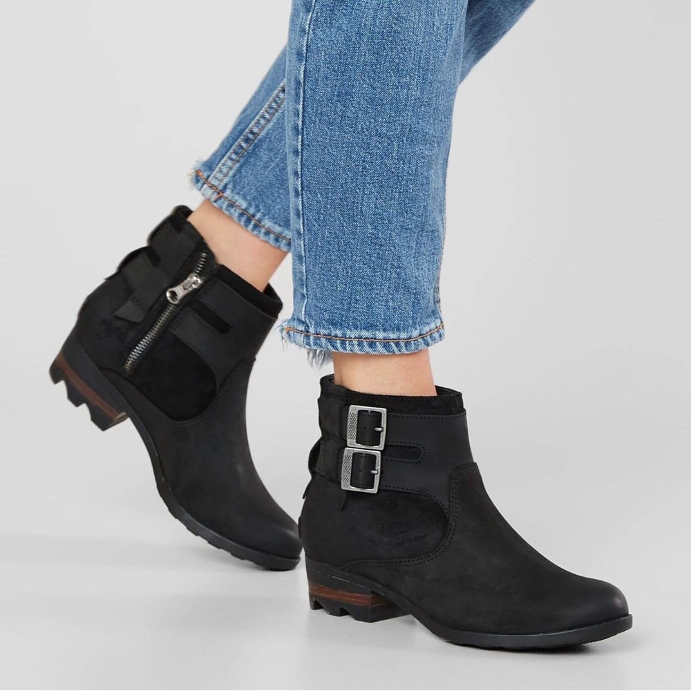 Sorel Lolla Waterproof Black Leather Ankle Boot 10